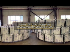 Groot doorsnede rubberen gewricht wachtend op levering